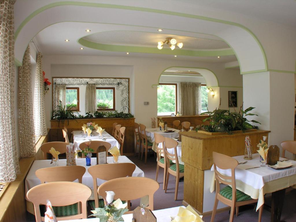 Hotel Montana Pozza di Fassa Extérieur photo